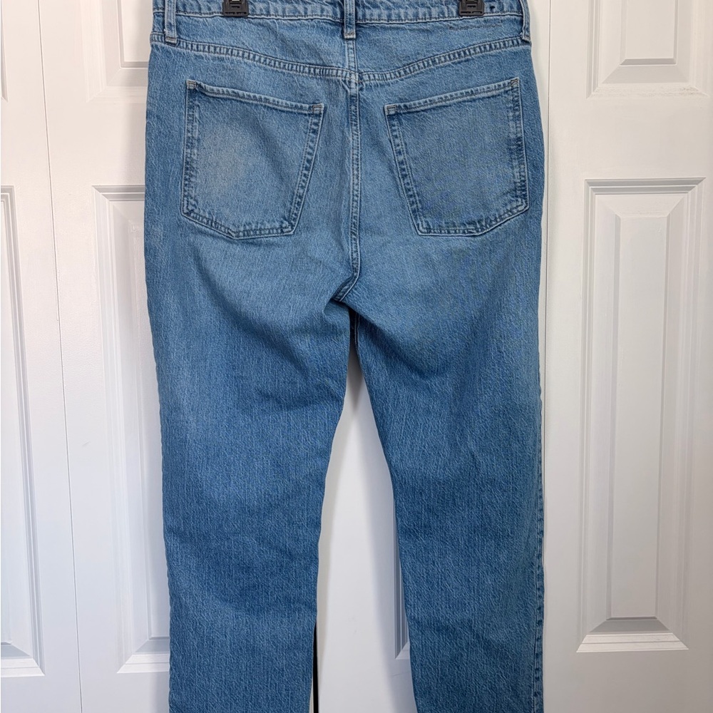 GAP Light wash universal slim boyfriend jeans size 12. Frayed hem. - Picture 2 of 6